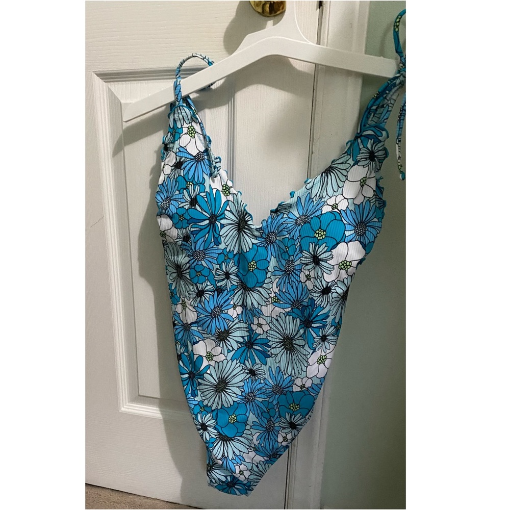 Target bathing suit womens size XL